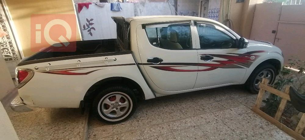 میتسوبیشی L200